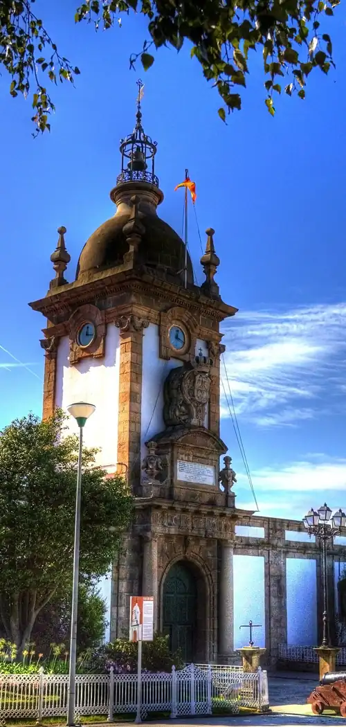 Porta histórica do Arsenal de Ferrol – tour privado Ferrol Cidade do Mar
